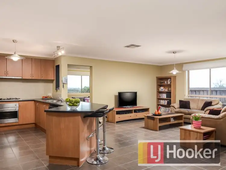 Third view of Homely house listing, 2 Talinga Court, Berwick VIC 3806