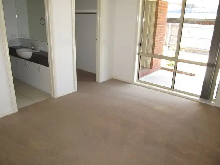 Fifth view of Homely unit listing, 2/104 Mckean Street, Bairnsdale VIC 3875