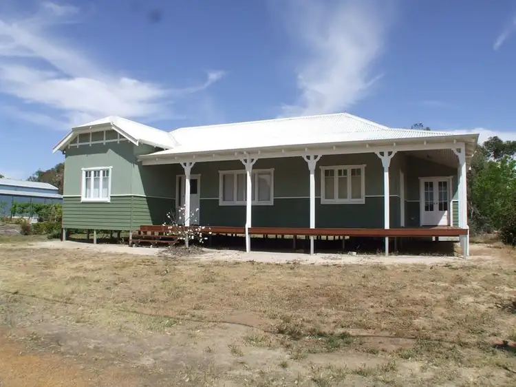 82 Newcastle Street, York WA 6302