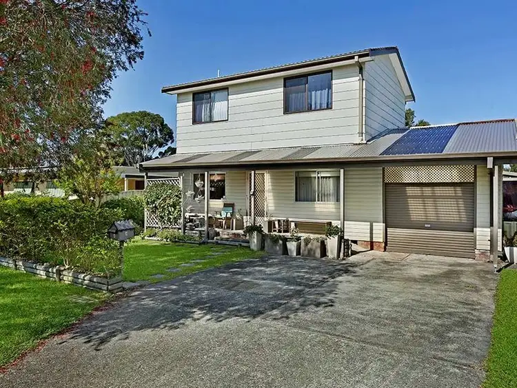 8 Watson Avenue, Tumbi Umbi NSW 2261