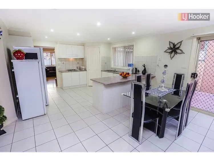 Fifth view of Homely house listing, 8 Havilland Drive, Roxburgh Park VIC 3064