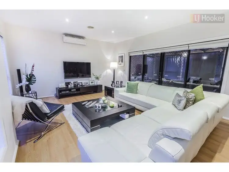 Second view of Homely townhouse listing, 23 Corringa Way, Craigieburn VIC 3064