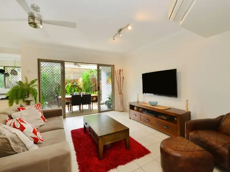 8/12-14 Old Smithfield Road, Freshwater QLD 4870
