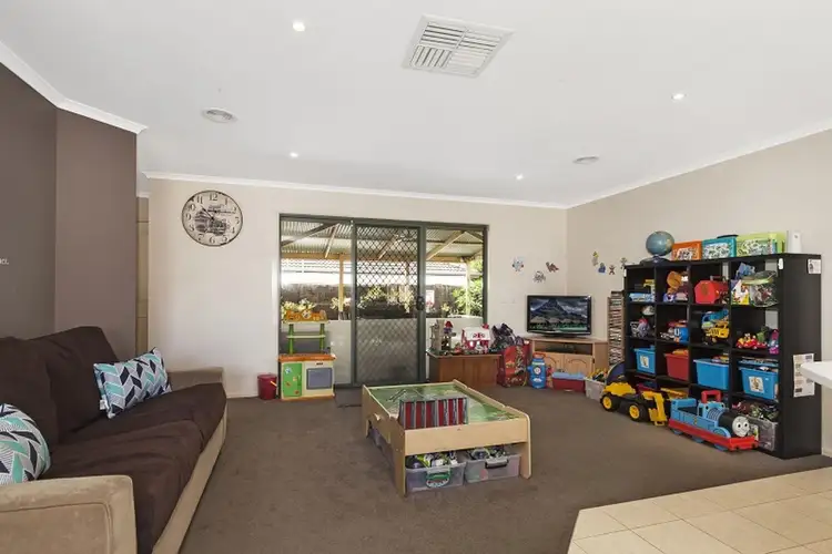 Fifth view of Homely house listing, 27 Sinclair Court, Wallan VIC 3756