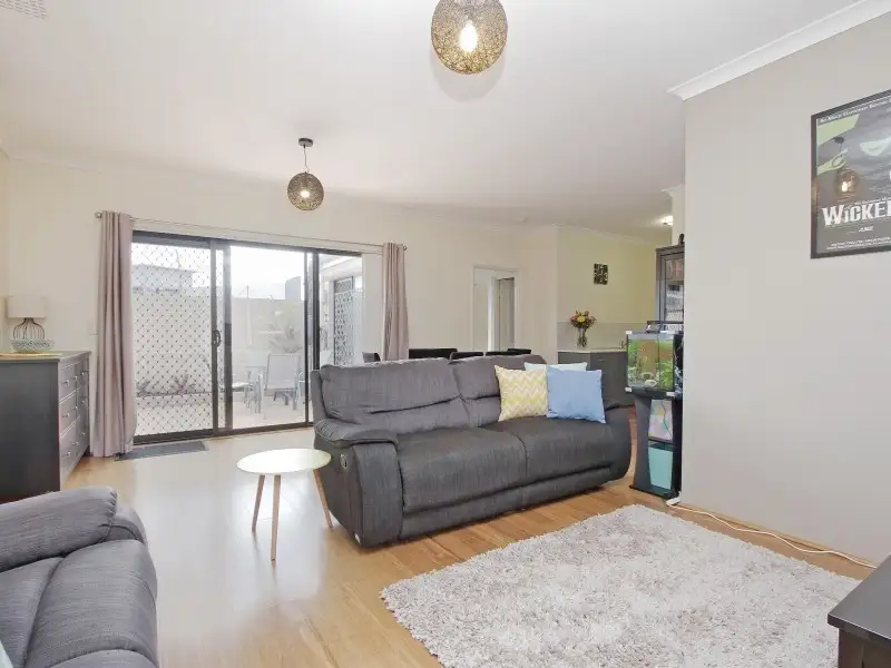 Main view of Homely unit listing, 6/1533B Albany Highway, Beckenham WA 6107