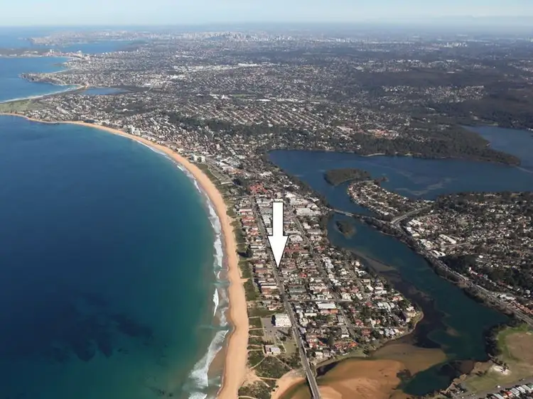 Fifth view of Homely villa listing, 2/172 Ocean Street, Narrabeen NSW 2101
