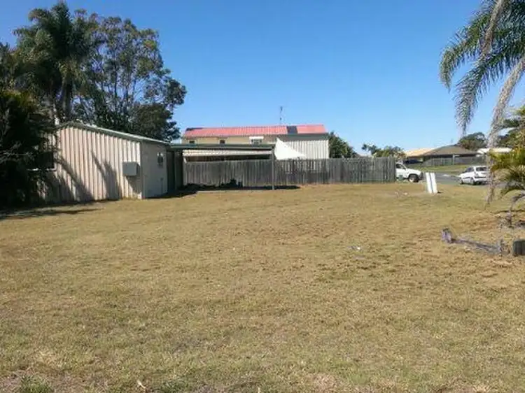 1 Seaspray Court, Urangan QLD 4655