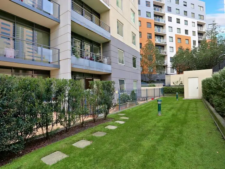 Fifth view of Homely apartment listing, 13/33 La Trobe Street, Melbourne VIC 3000