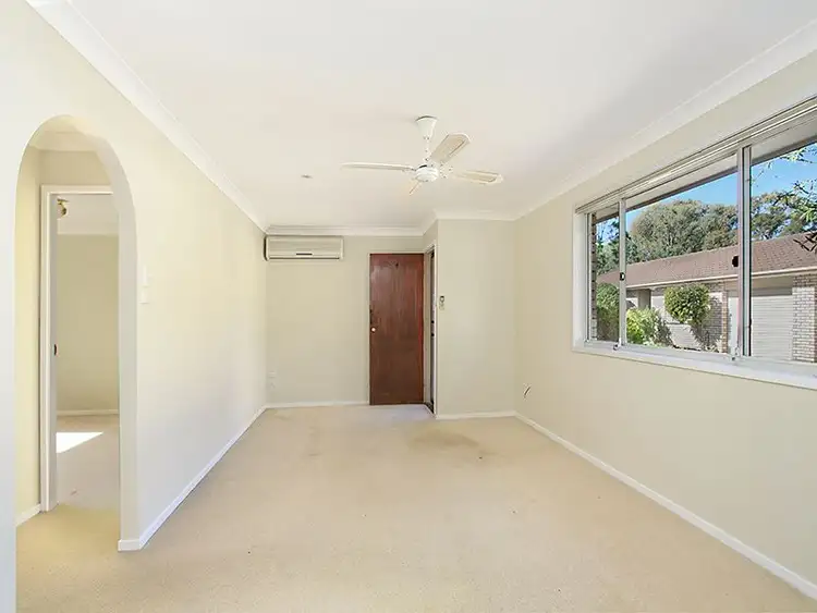 Fourth view of Homely villa listing, 4/14-16 Ocean View Road, Gorokan NSW 2263