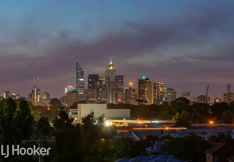 4/35 King George Street, Victoria Park WA 6100