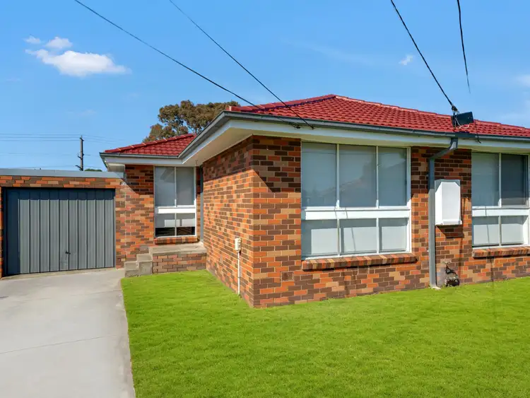 Main view of Homely unit listing, 1/38 Verbena Crescent, Noble Park VIC 3174