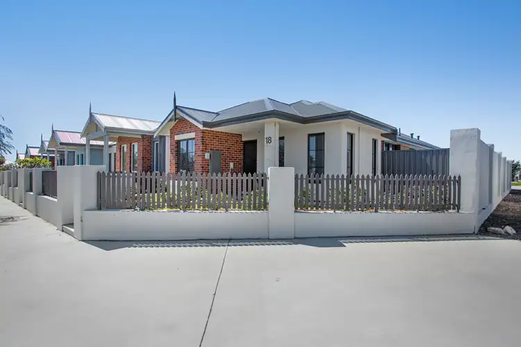 18 Trethowan Promenade, Alkimos WA 6038