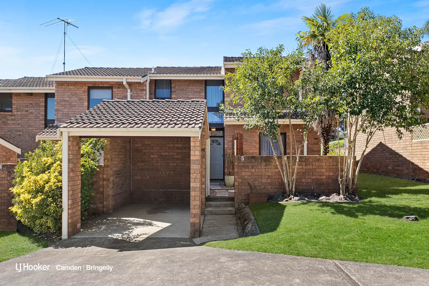 Main view of Homely townhouse listing, 5/56 Woodhouse Drive, Ambarvale NSW 2560