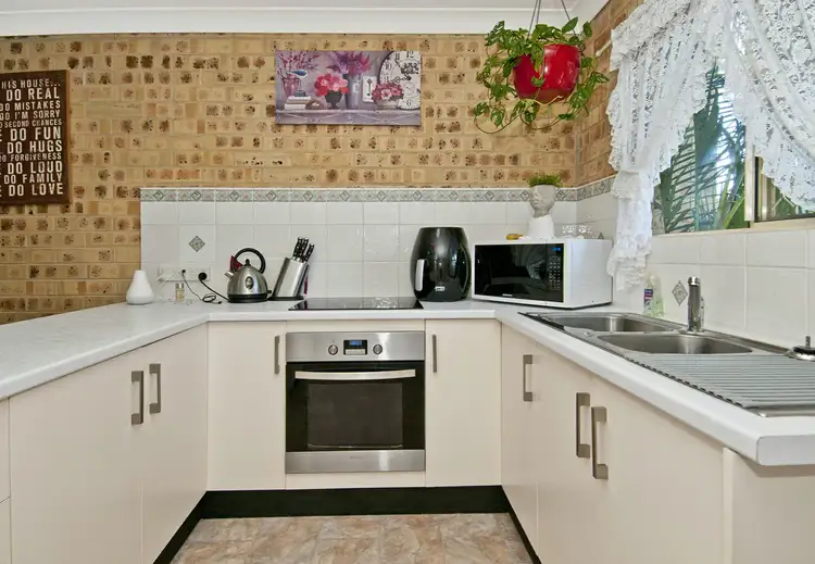 Second view of Homely house listing, 6/129 Castile Cr, Edens Landing QLD 4207