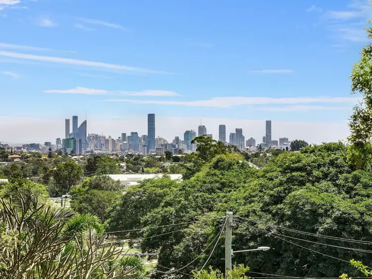 69 Dunrod Street, Holland Park West QLD 4121