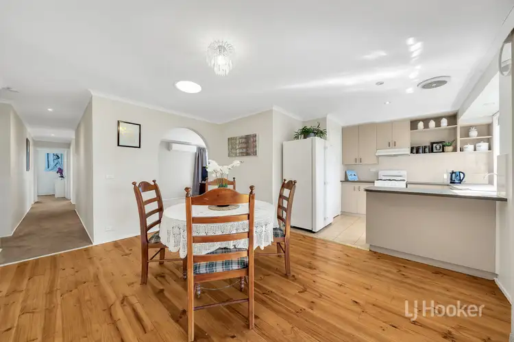 Fifth view of Homely house listing, 11 Medinah Rise, Hampton Park VIC 3976