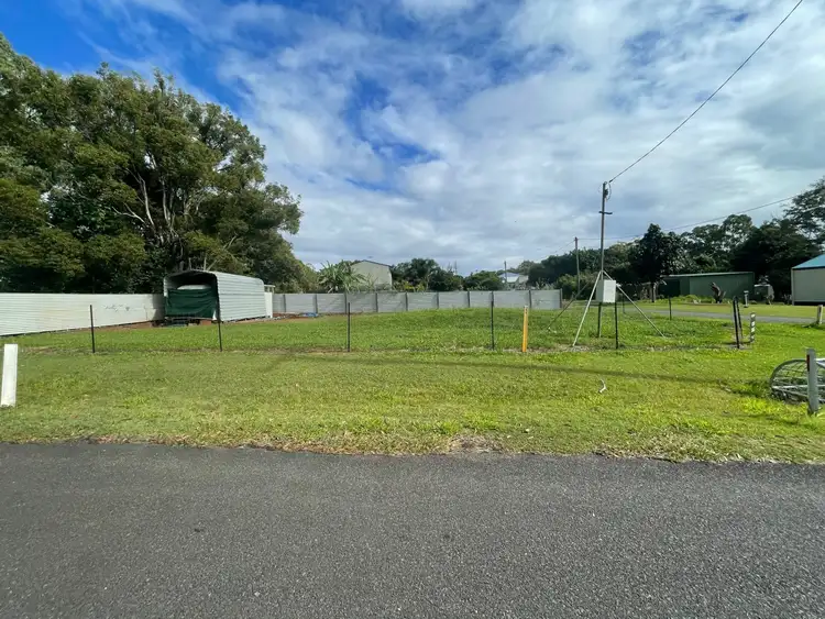 52 Laurel Street, Russell Island QLD 4184