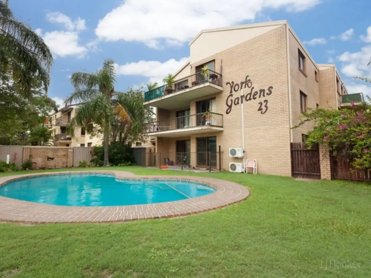 Main view of Homely unit listing, 2/9 Bradford Street, Labrador QLD 4215