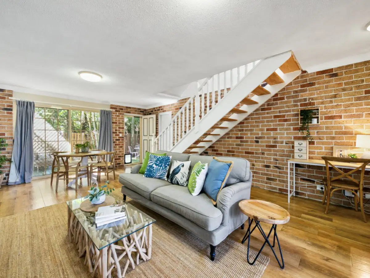 Main view of Homely townhouse listing, 2/156 Fairfield Road, Fairfield QLD 4103