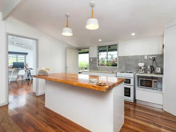 37 Cedars Street, Mossman QLD 4873