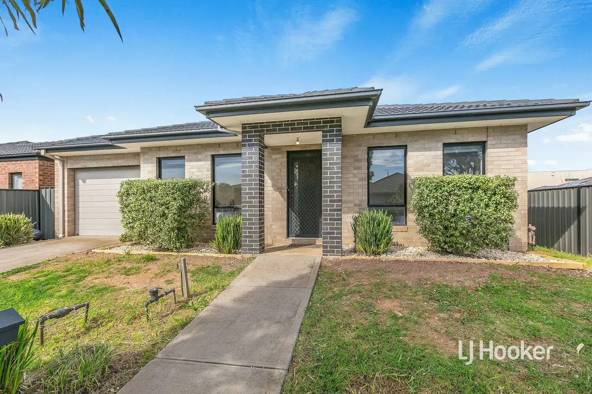 Main view of Homely unit listing, 1/33 Whitlam Green, Point Cook VIC 3030