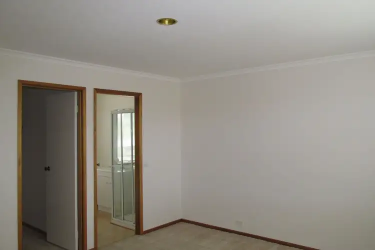 Sixth view of Homely house listing, 6 Hugh Court, Bairnsdale VIC 3875
