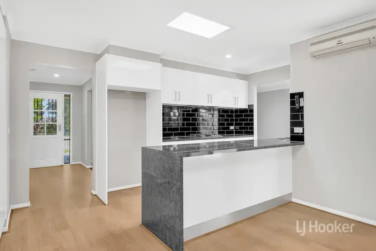 Sixth view of Homely house listing, 7 Waltham Mews, Cranbourne East VIC 3977