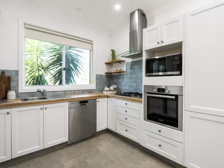 Fifth view of Homely house listing, 2 Hillside Road, Newport NSW 2106