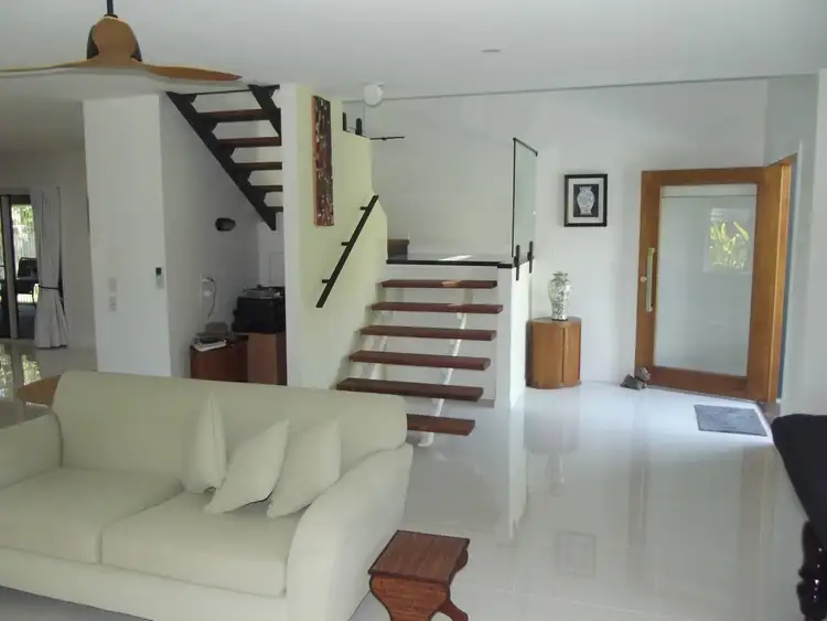 19 Leanne Street, Macleay Island QLD 4184