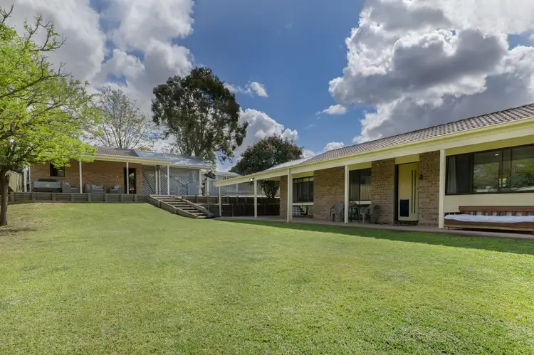 14 Lloyd Jones Drive, Singleton NSW 2330