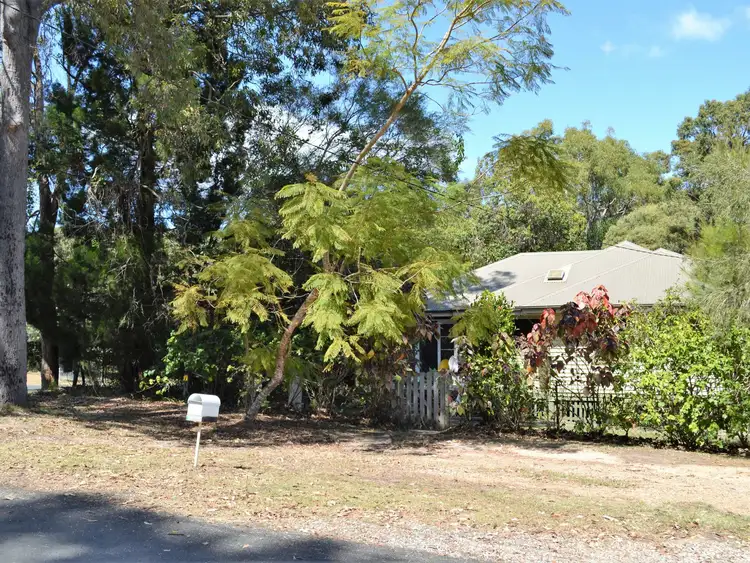 Fifth view of Homely house listing, 2 Kalara Street, Macleay Island QLD 4184