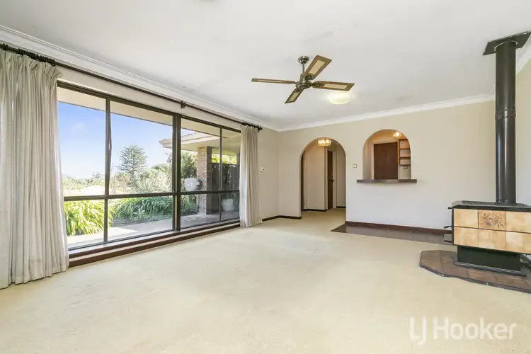 Sixth view of Homely house listing, 10 Dreyer Court, Yanchep WA 6035