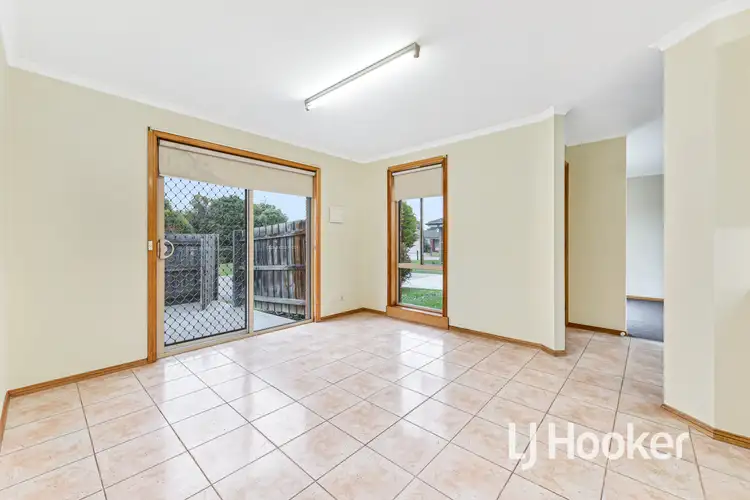 Fifth view of Homely house listing, 8 Lauren Square, Pakenham VIC 3810
