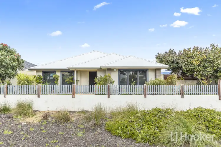 Second view of Homely house listing, 7 Camber Link, Alkimos WA 6038
