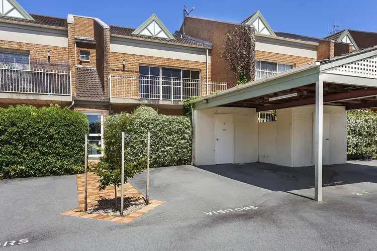 22/42 Jerrabomberra Avenue, Narrabundah ACT 2604