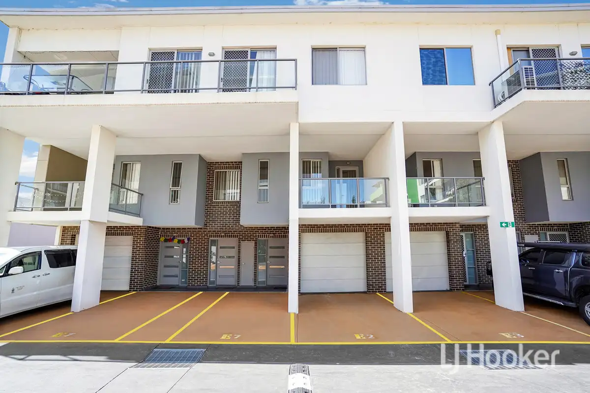 Main view of Homely townhouse listing, 2/8E Myrtle Street, Prospect NSW 2148