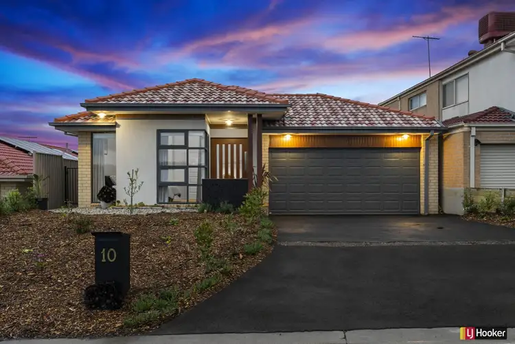 Second view of Homely house listing, 10 Toscana Way, Hidden Valley VIC 3756
