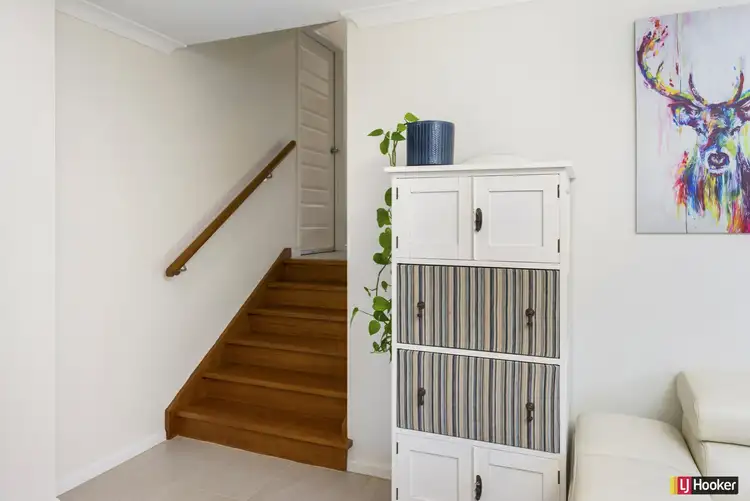 Fifth view of Homely house listing, 10 Toscana Way, Hidden Valley VIC 3756