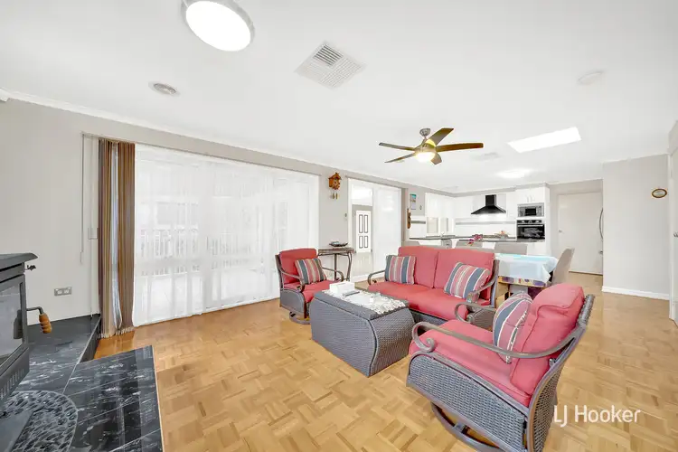 Fifth view of Homely house listing, 20 Eva Court, Hallam VIC 3803