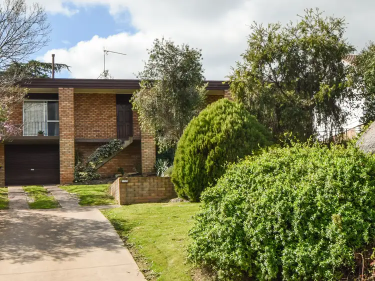 135 Edwards Street, Young NSW 2594