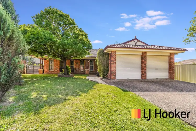 12 Siward Place, Rosemeadow NSW 2560