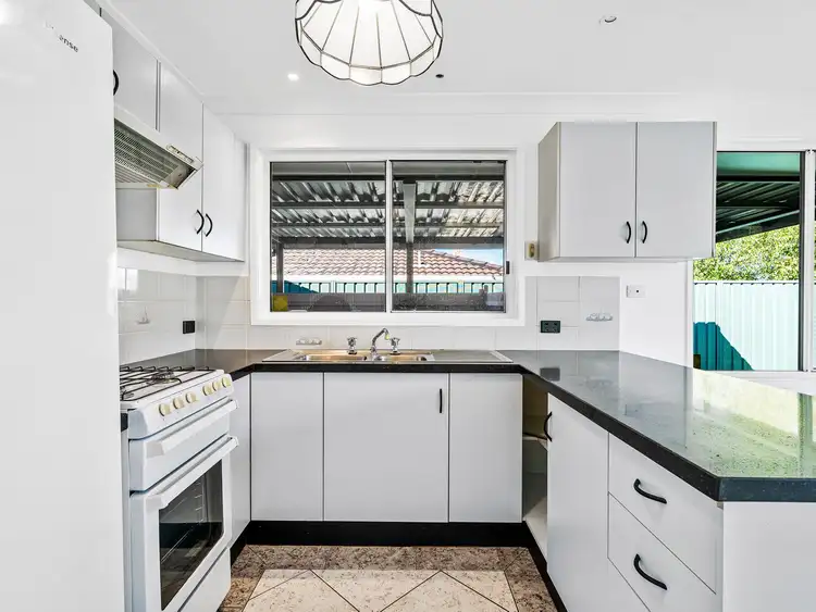 Third view of Homely house listing, 10 Farnol Place, Watanobbi NSW 2259