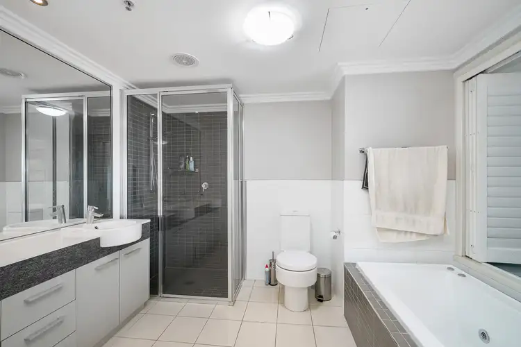 Fourth view of Homely unit listing, 405/102 Esplanade, Darwin City NT 800