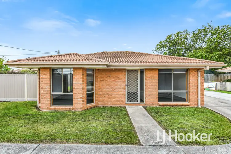 Main view of Homely house listing, 1/5 Maureen Close, Cranbourne West VIC 3977
