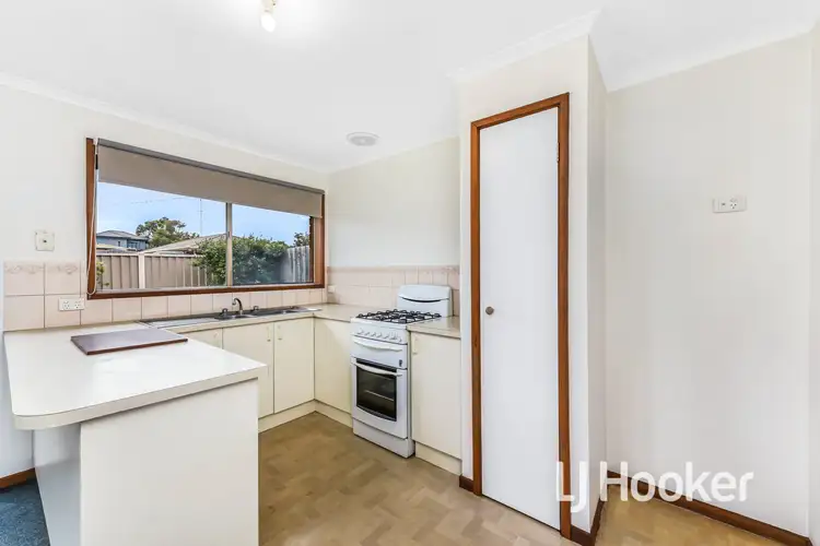 Fifth view of Homely house listing, 1/5 Maureen Close, Cranbourne West VIC 3977