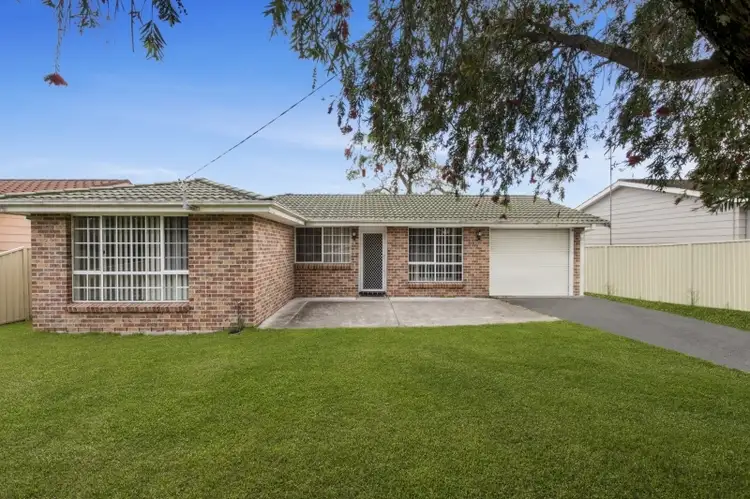 53 Pinehurst Way, Blue Haven NSW 2262