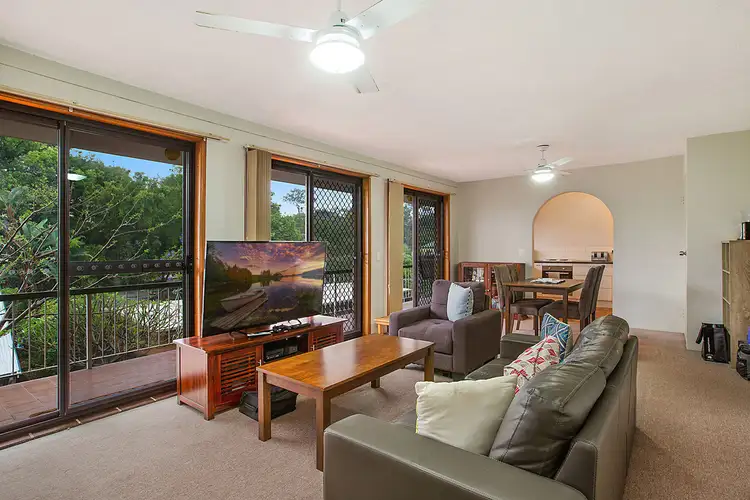 Main view of Homely unit listing, 2/10 Lucinda Street, Taringa QLD 4068