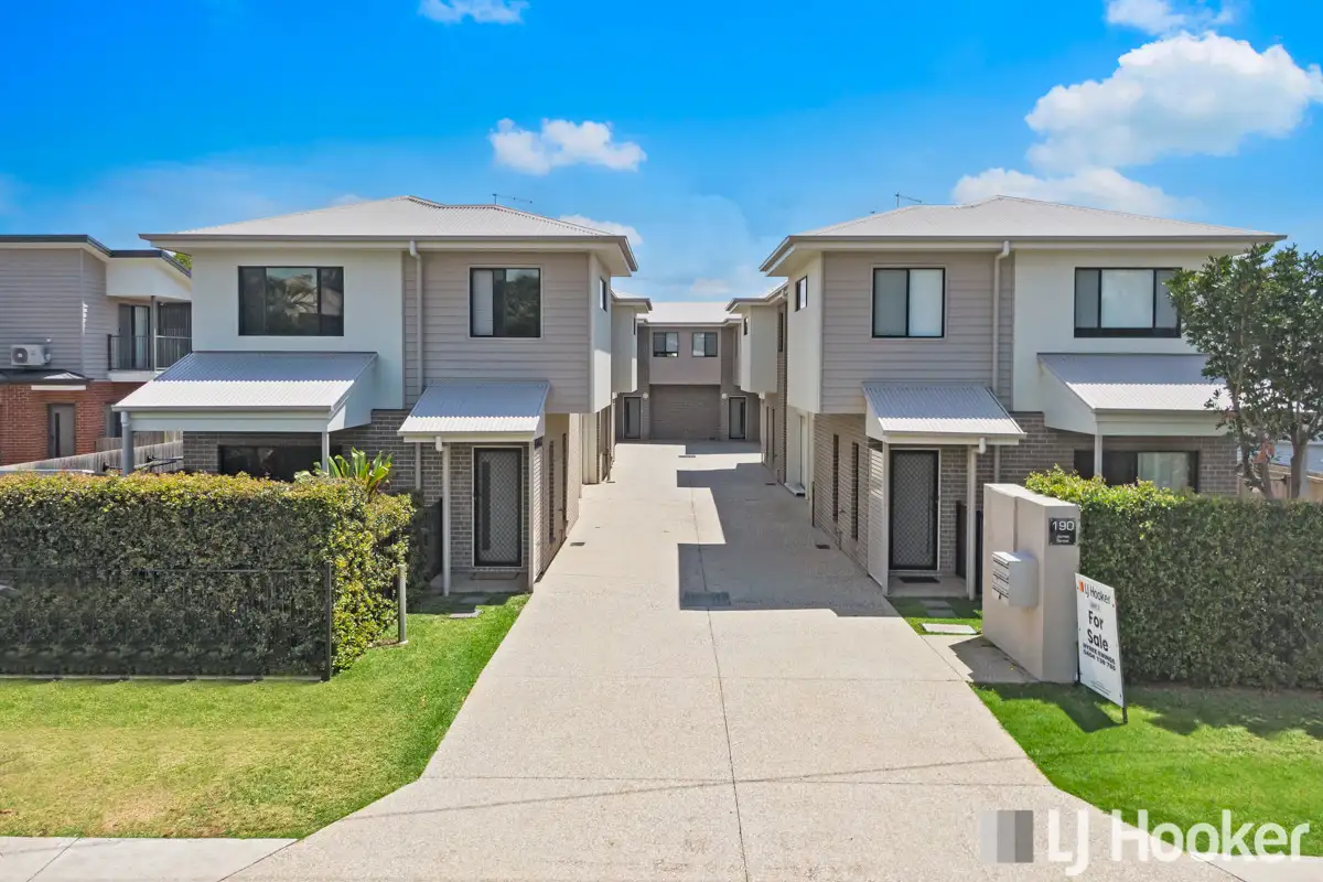 Main view of Homely townhouse listing, 2/190 James Street, Redland Bay QLD 4165