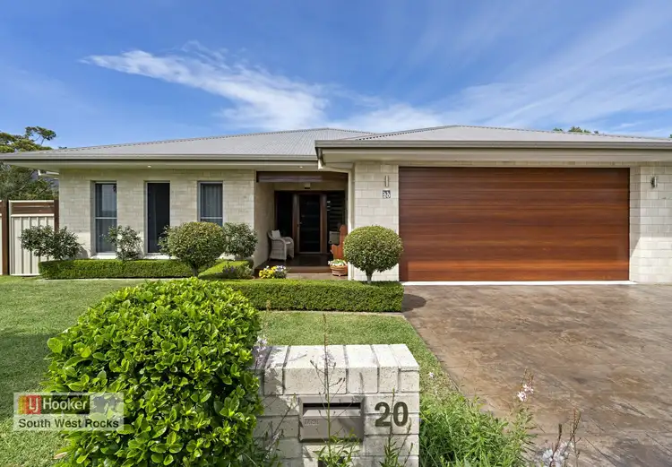 20 Waianbar Avenue, South West Rocks NSW 2431