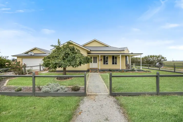 910 Bunyip-Modella Road, Iona VIC 3815
